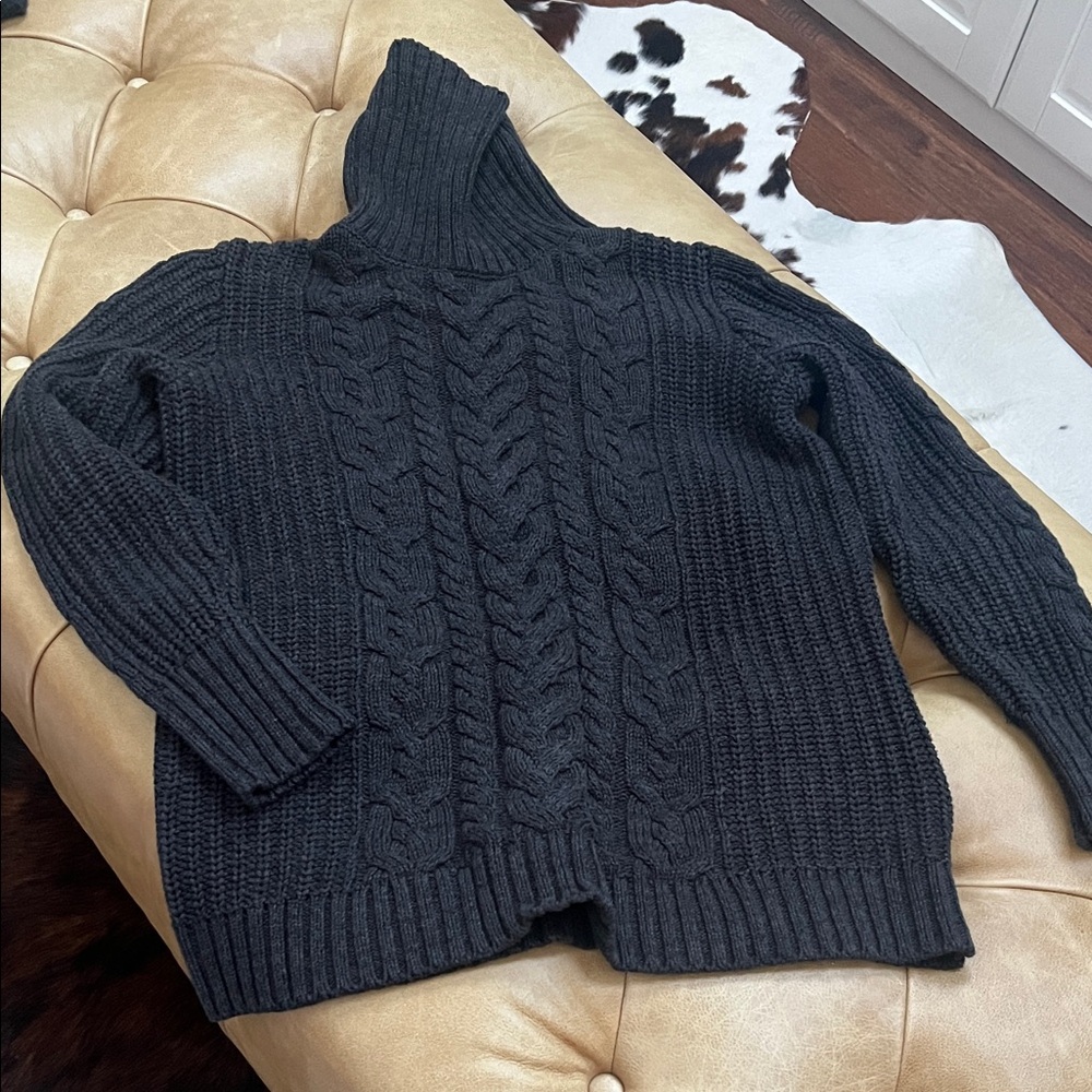 GAP Women’s Charcoal Turtleneck Sweater, medium tall